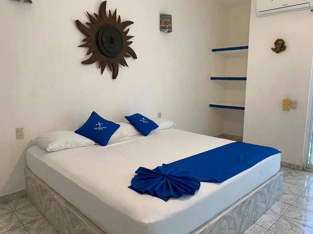 King bed guest room